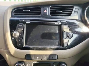 KIA CEED 2012-2018 SAT. NAV. UNIT - Picture 1 of 2