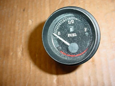 Carenado de gas combustible Harley Davidson 75111-96C 13494 Foto 1 de 4