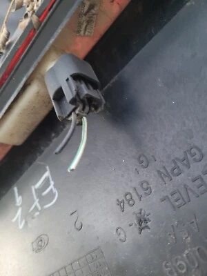 Dodge Caravan Town Country 2008-2010 alerón trasero tercera luz de freno negro Foto 1 de 4