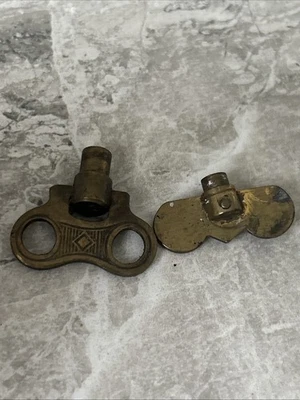 2 X Vintage Brass Clock Keys  - Image 1 of 4