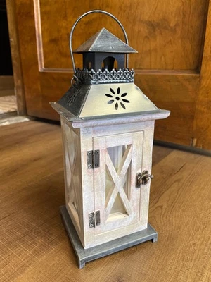 Linterna de 12" con vela parpadeante Foto 1 de 4