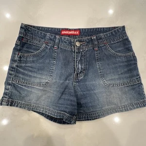 Unionbay Women’s Jean Shorts Size 5 Blue Denim 100% Cotton Mid Rise Vintage - Picture 1 of 11
