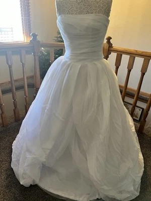 White By Vera Wang Organza White Strapless Wedding Dress VW351178 Sz2 NWOT - Image 1 of 4