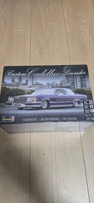 Revell 1/24 Cadillac - Image 1 of 4