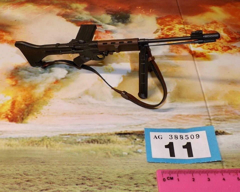 1/6 Scale WWII German FG42 Machine Gun for Dragon Dreams DID Action Figures B011 - Image 1 of 1