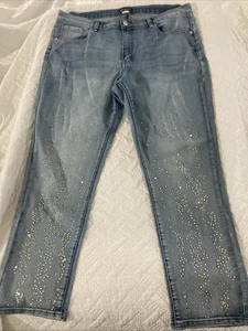 Venus Jeans Woman’s Size 16 Embellished With Rhinestones And Distressed - Picture 1 of 10