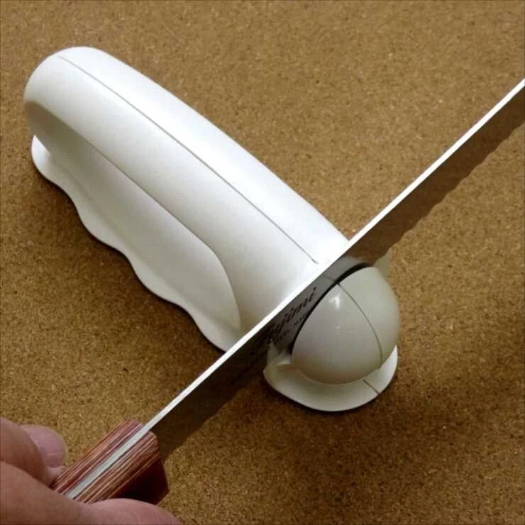 Seki Cutlery ceramic whetstone for sharpening bread knives Made in Japan - Image 1 of 4