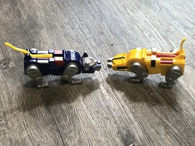 1998 Trendmasters Voltron Third Dimension Galaxy Guard Yellow & Blue Lion - Image 1 of 4