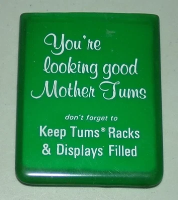 You're Looking Good Mother Tums Advertising Pocket Mirror Vintage Green Case VGC - Image 1 of 4