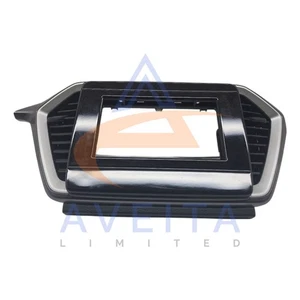 Isuzu D-Max 1.9 Diesel 21-24 Radio Surround - Picture 1 of 11