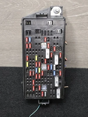 🐸 NICE 08-11 Buick Lucerne Cadillac DTS Rear Fuse Box Fuel Pump Relay 13697145 - Image 1 of 4