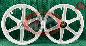 ALTALINE 20" BICYCLE GT STYLE MAG WHEELS 6 SPOKE WHITE FOR BMX BICYCLES. - Picture 1 of 4
