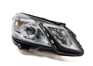 2010-2013 MERCEDES BENZ E300 E350 E400 E550 (W212) RIGHT HALOGEN HEADLIGHT LAMP - Picture 1 of 10