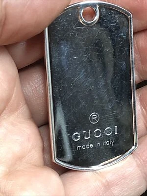 10. Colgante Gucci de plata de ley 925 con etiqueta de perro 18,9 g, 2" x 1 1/16" Foto 1 de 4