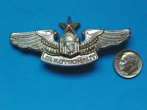VINTAGE 2 7/8" JR. ASTRONAUT SENIOR PILOT WING-MAKER MARKIERT - Bild 1 von 3