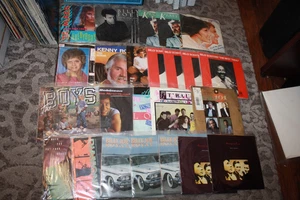 45 rpm Vinyl lot of 24 PICTURE SLEEVES POP ROCK R&B - Picture 1 of 5