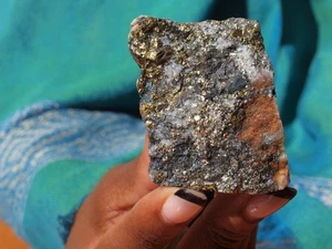 Large High Grade Gold Ore Mineral Specimen in Quartz from Central Oregon - Picture 1 of 2
