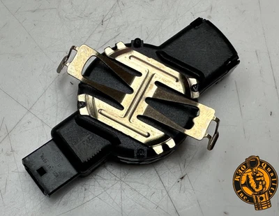 2016-2025 BMW 2 3 4 5 7 8 M4 M440 X2 X3 X4 X5 X6 X7 WINDSHIELD WIPER RAIN SENSOR - Image 1 of 4