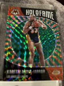 2020-21 Panini Mosaic NBA Kareem Abdul-Jabbar HoloFame Green Prizm Card #17