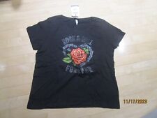 ROCK & ROLL HALL OF FAME BARBED WIRE ROSE WOMEN'S T-SHIRT (SIZE 22-24)
