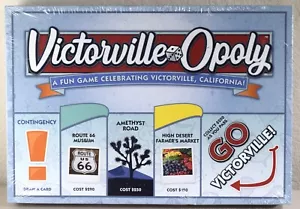 VICTORVILLE OPOLY (Monopoly ähnlich) Brettspiel BRANDNEU WERKSEITIG VERSIEGELT - Bild 1 von 6