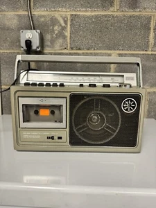 Vintage 1980s Sony Cassette-Corder 2 Bands CFM-23 FM/AM Radio Working Boombox - Picture 1 of 3