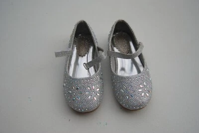 Dream Pairs Girl's Mary Jane Silver Rhinestone Flat Angel-66 Size 8 Buckle Strap - Image 1 of 4