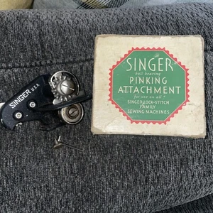 Vintage SINGER attache à pincer Godzilla Pinker poids plume 221 222 201 66 99 15 - Photo 1/5