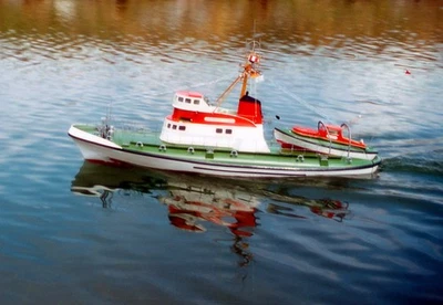 Modell-Schiff "Adolph Bermpohl" mit Beiboot "Vegesack" - Bild 1 von 4