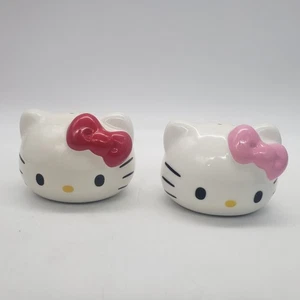 HELLO KITTY Salz & Pfefferstreuer Set, klassisches weißes Gesicht/Kopf mit Schleife - Bild 1 von 22