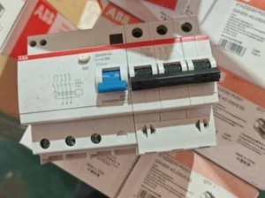2TAZ222301R2501 New ABB Residual Current Circuit Breaker GSH203 AC-D50/0.03 50A - Picture 1 of 7