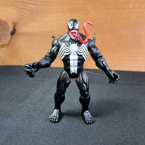 Hasbro Marvel Epic Hero Series Venom 4" Actionfigur - Bild 1 von 12