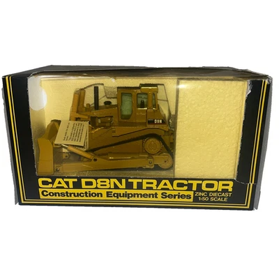 Tractor Caterpillar CAT D8N de colección de los años 60 fundido a presión de zinc 1:50 en paquete Foto 1 de 4