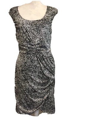 Vestido Apóstrofe, Mediano, Elástico, Mangas Cap, Foto 1 de 4