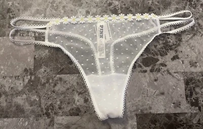 CALCINHA TANGA VICTORIA'S SECRET ROSA BRANCA MARGARIDA MALHA PONTILHADA TIRAS DUPLAS NOVA COM ETIQUETAS - Imagem 1 de 3