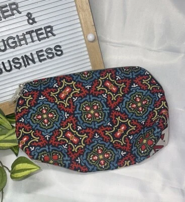 Bolsa de Maquillaje Estee Lauder Nueva, Hecha de Materiales Reciclados 10 Pulgadas X 6 Pulgadas Foto 1 de 4