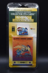 Nuevo IPC IZZY Competi 1996 Juegos Olímpicos Atlanta Yachting Juego de Pin de Tarjetas 3D - Imagen 1 de 6