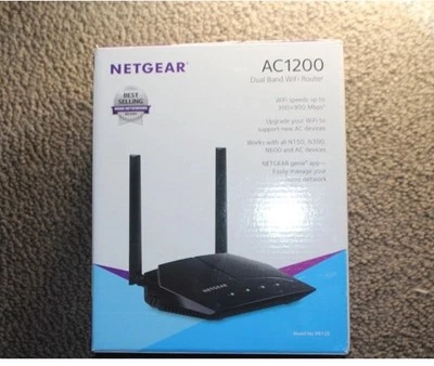 NETGEAR Ac1200 Dual Band WiFi Router Model R6120 - Image 1 of 4