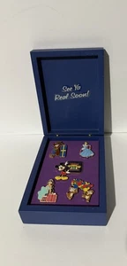 Disney Mickey’s Toontown Of Pin Trading Cast Event Boxed LE 5 Pin Set - Bild 1 von 5