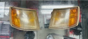Luces de señalización laterales Ford Mustang SVO 1984-1986 se venden como par - 84, 85, 86 diestro y derecho - Imagen 1 de 13