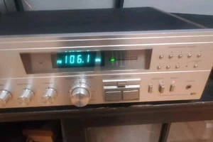 Realistic STA-2250 Stereo Receiver Classic Silver Face Wood Case FREE SHIPPING  - Picture 1 of 7