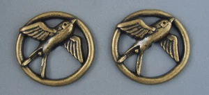 LARGE METAL BUTTON -ANTIQUE BRASS- SET OF TWO - HUMMING BIRD - Picture 1 of 3