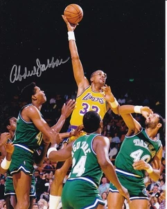 KAREEM ABDUL-JABBAR SIGNED AUTOGRAPH 8 X 10 PHOTO LOS ANGELES LAKERS - Picture 1 of 1