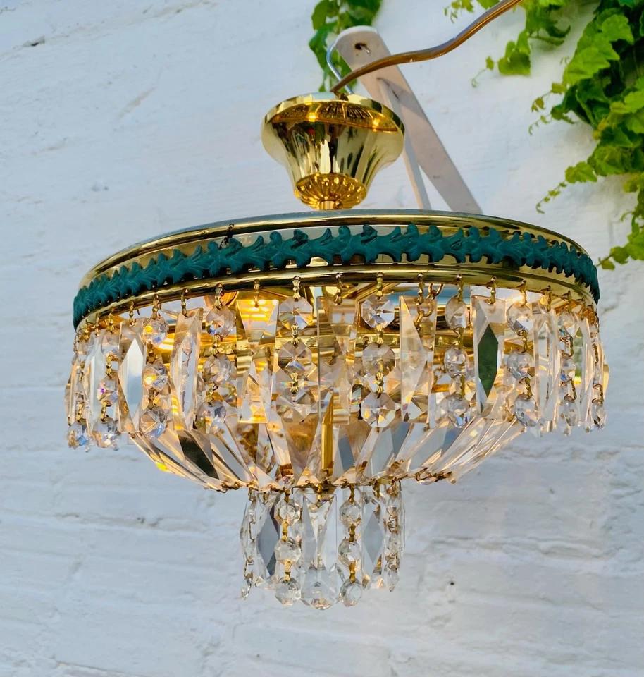Lámpara de araña de cristal neoclásica vintage de 13 x 12" con borde verde semi al ras, dorada Foto 1 de 4