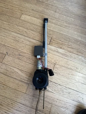 Volvo Original Power Antenna 740 940  S90 960 Good Used For Sedan 9148396 - Image 1 of 4