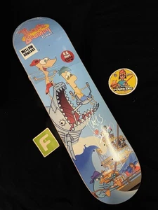 Tabla de skate Phineas & Ferb autografiada raramente firmada Theotis Beasley Baker - Imagen 1 de 7