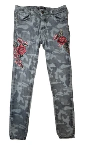 Blind Date Damen Hose Gr.29 Camouflage mit Blumen Skinny - Bild 1 von 4