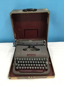 Vintage Underwood Champion Portable Typewriter With Case - Picture 1 of 8