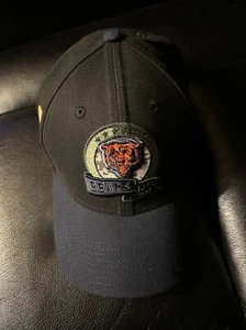 Chicago Bears Salute to Service Hut New Era 39Thirty mittelgroße amerikanische Flagge - Bild 1 von 11