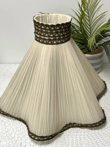 Vintage Lampshade - Picture 1 of 17